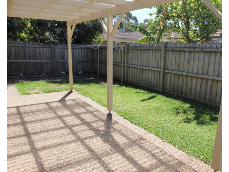 9 Paroo Court, Wattle Grove NSW 2173