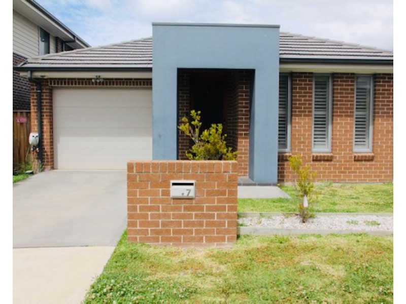 7 Velour, Moorebank NSW 2170
