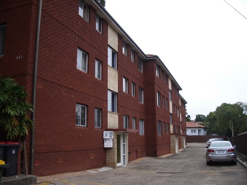 1/261 King Georges Road, Roselands NSW 2196