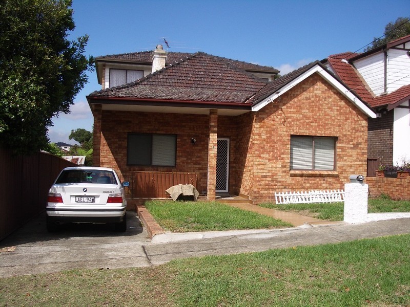 Russell Lea NSW 2046