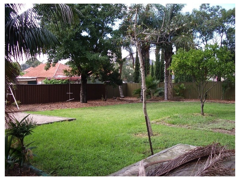 Russell Lea NSW 2046