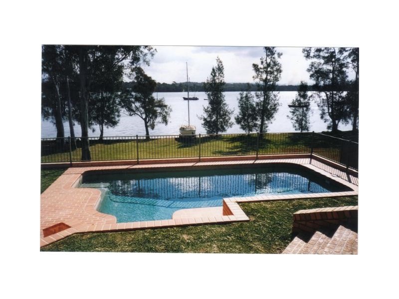 Mannering Park NSW 2259