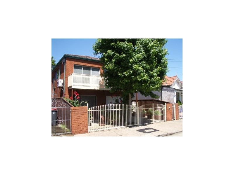 82 Sutherland Street, St Peters NSW 2044