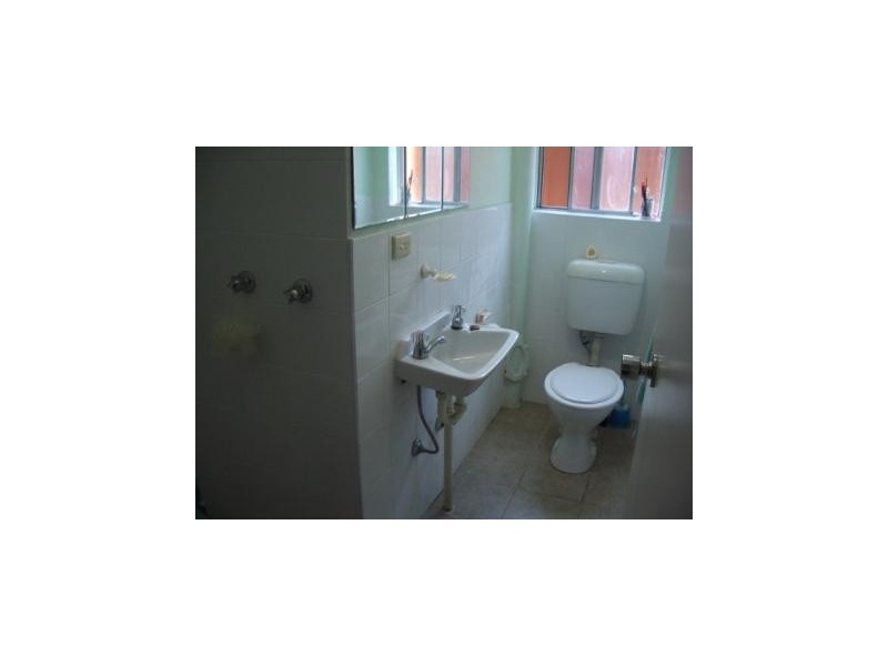 82 Sutherland Street, St Peters NSW 2044