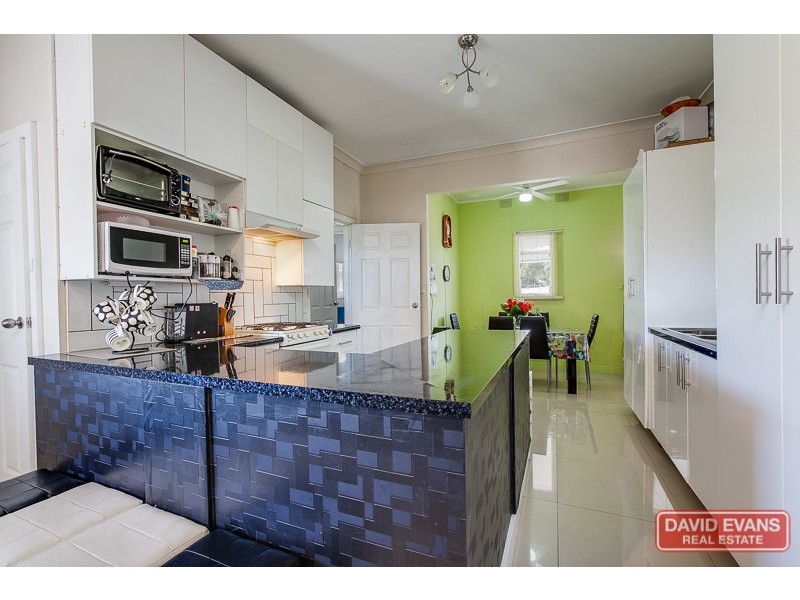 12 Kellam Way, Medina WA 6167
