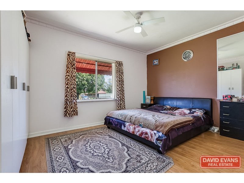 12 Kellam Way, Medina WA 6167