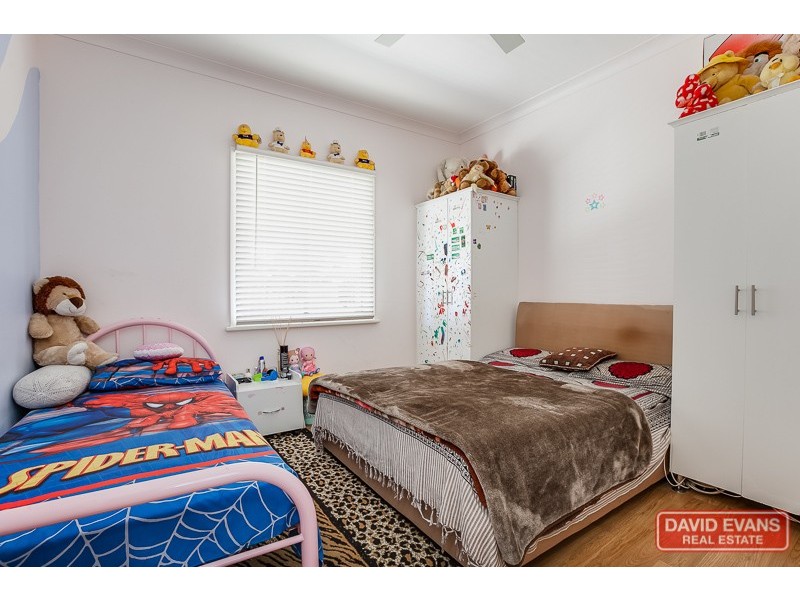 12 Kellam Way, Medina WA 6167
