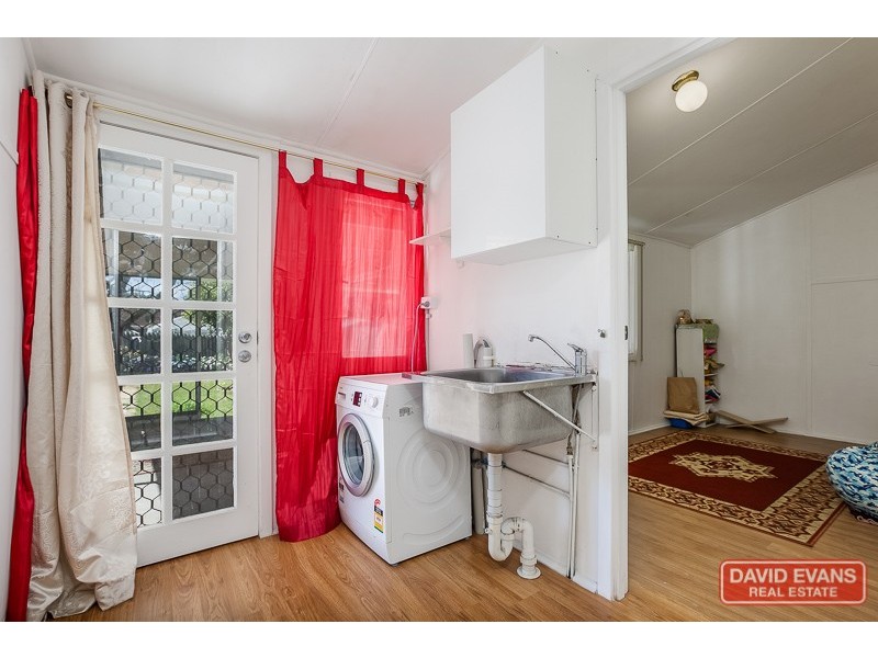 12 Kellam Way, Medina WA 6167