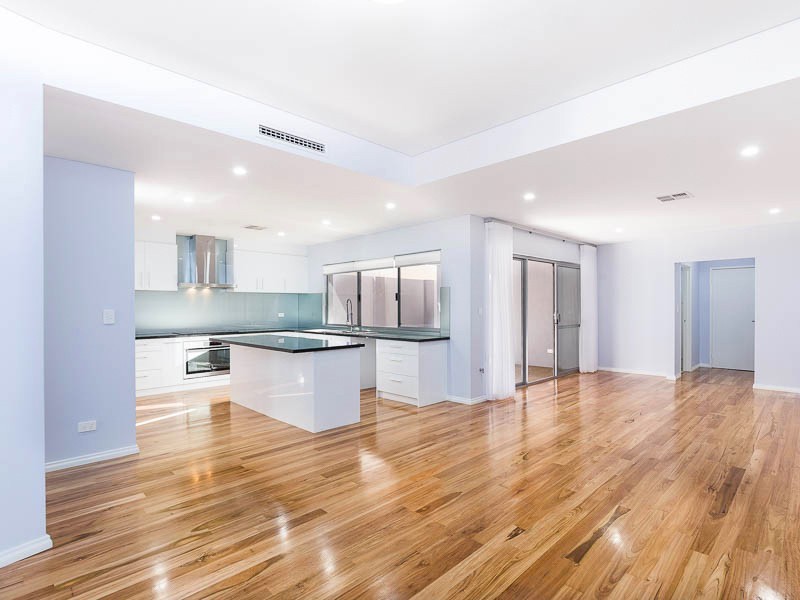 32 Emma Street, Rockingham WA 6168