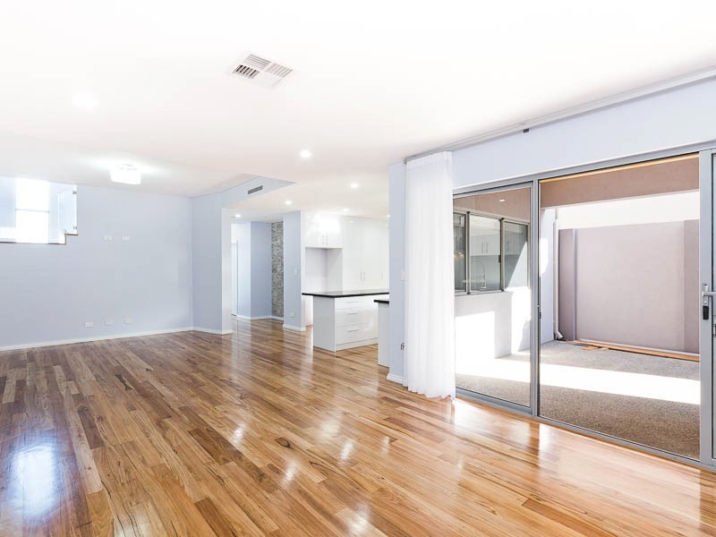 32 Emma Street, Rockingham WA 6168