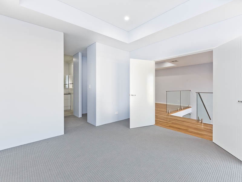 32 Emma Street, Rockingham WA 6168