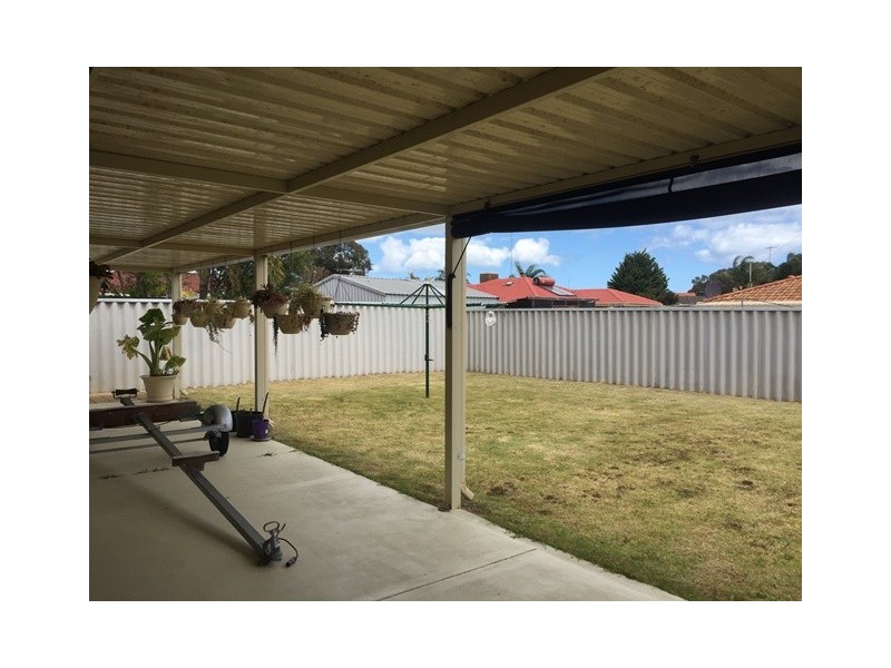 9 Sunderland Close, Greenfields WA 6210
