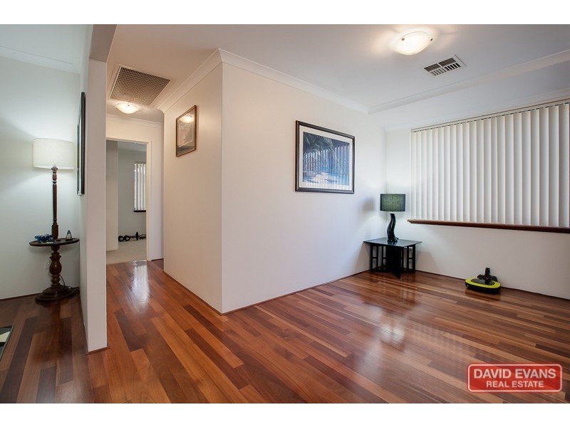 9 Stradbroke Road, Secret Harbour WA 6173