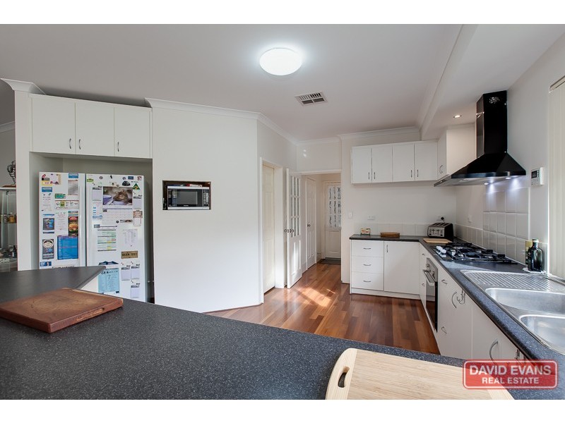 9 Stradbroke Road, Secret Harbour WA 6173