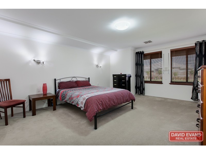 9 Stradbroke Road, Secret Harbour WA 6173