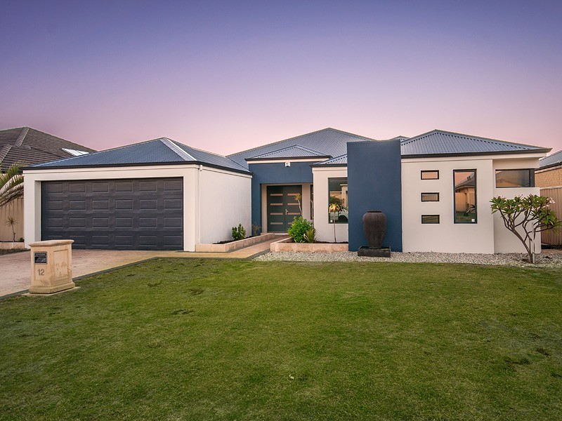 12 Merimbula Way, Secret Harbour WA 6173