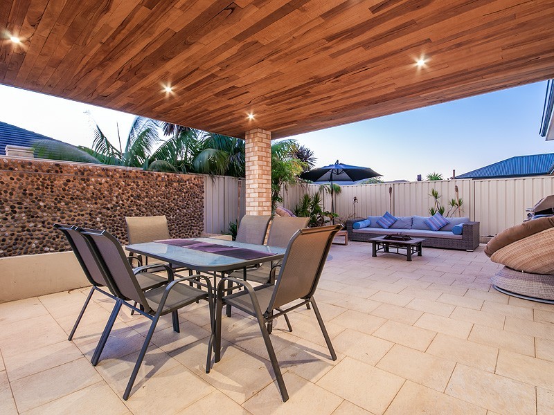 12 Merimbula Way, Secret Harbour WA 6173