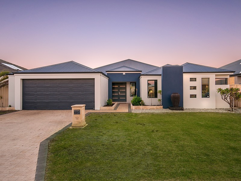 12 Merimbula Way, Secret Harbour WA 6173