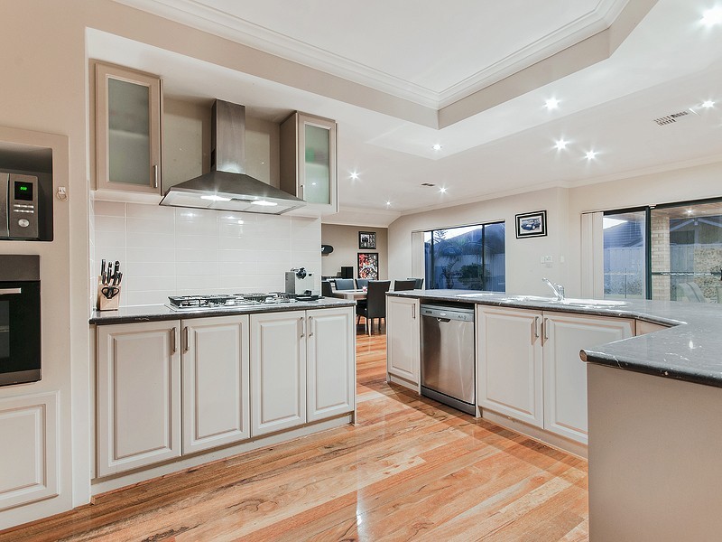 12 Merimbula Way, Secret Harbour WA 6173