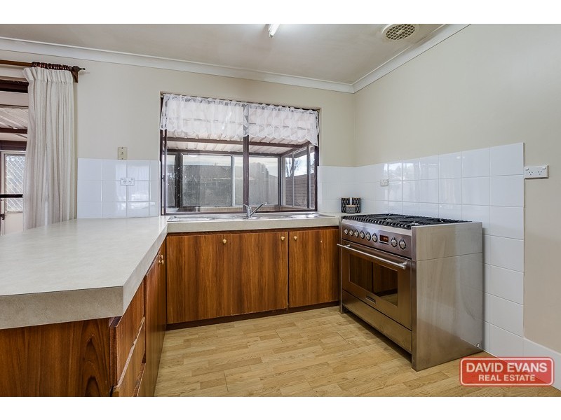 14 Jindarra Close, Cooloongup WA 6168