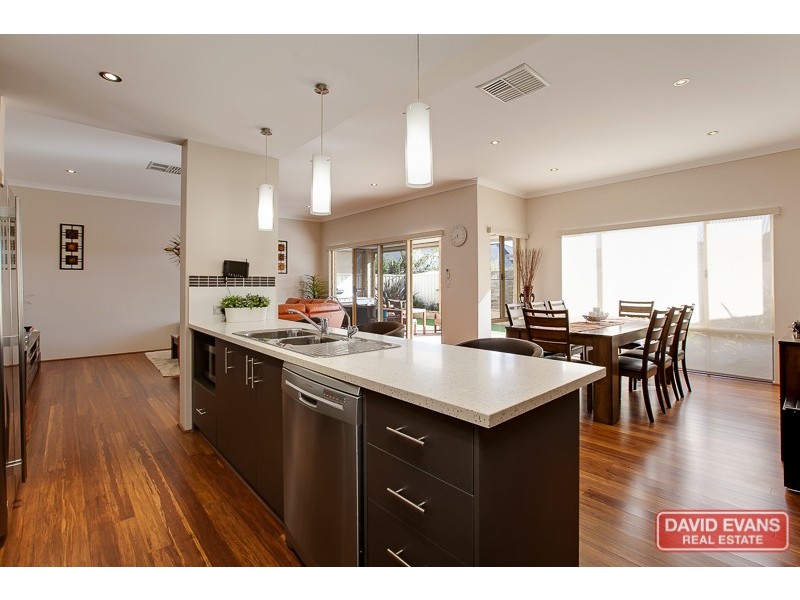 14 Frenchmans Crescent, Secret Harbour WA 6173