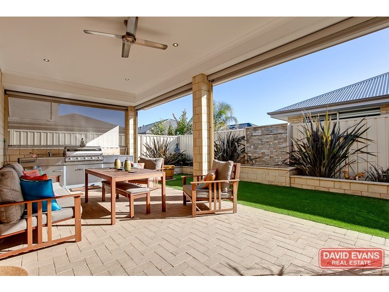 14 Frenchmans Crescent, Secret Harbour WA 6173