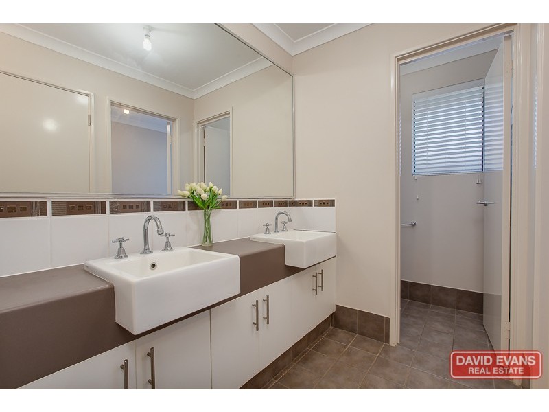 14 Frenchmans Crescent, Secret Harbour WA 6173