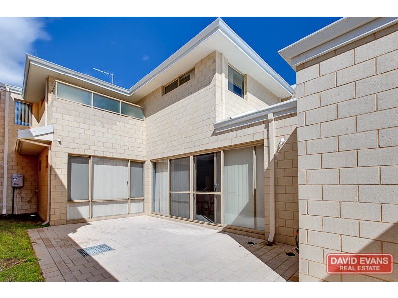 26 Emma Street, Rockingham WA 6168