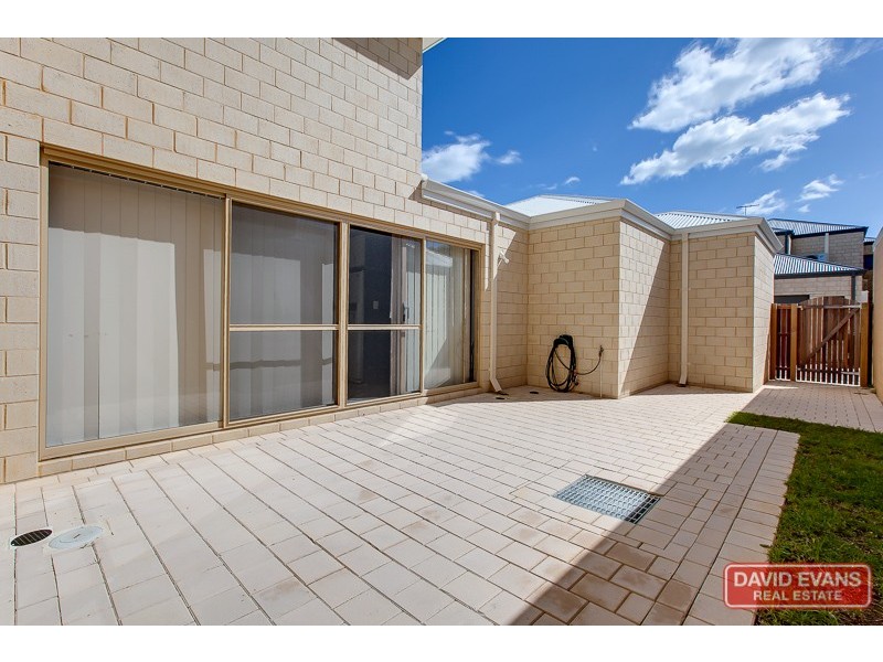 26 Emma Street, Rockingham WA 6168