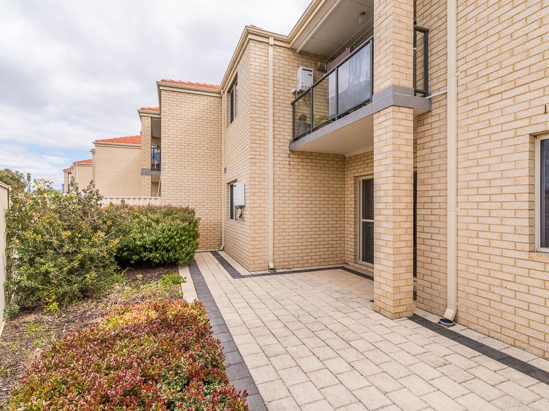 13/24 Burton Street, Cannington WA 6107