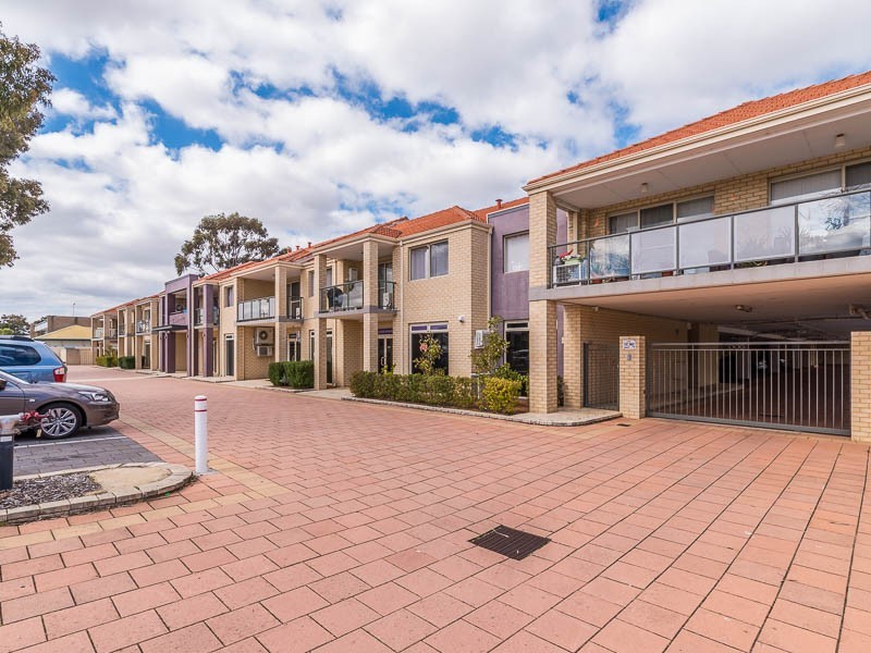 13/24 Burton Street, Cannington WA 6107