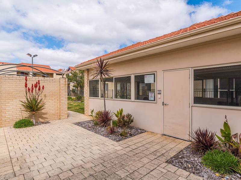 13/24 Burton Street, Cannington WA 6107