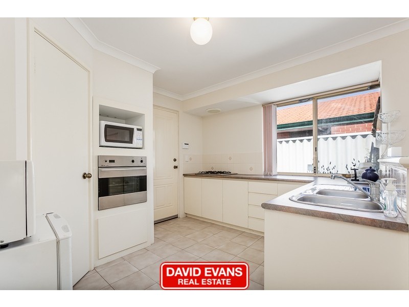 2 Zedora Loop, Port Kennedy WA 6172