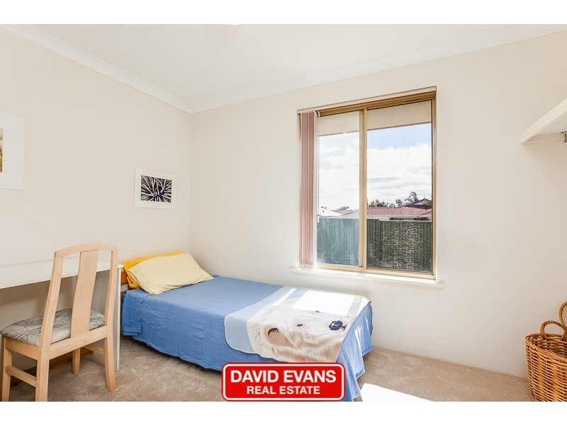 2 Zedora Loop, Port Kennedy WA 6172