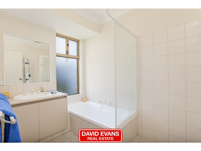 2 Zedora Loop, Port Kennedy WA 6172