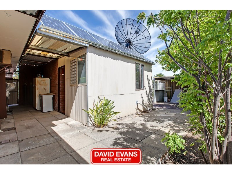 2 Markaling Close, Hillman WA 6168