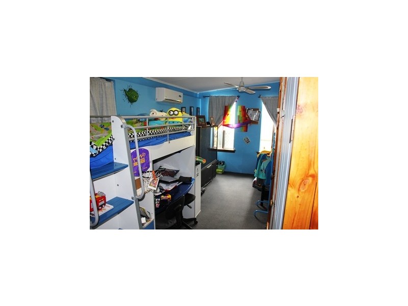 2 Coomel Close, Hillman WA 6168