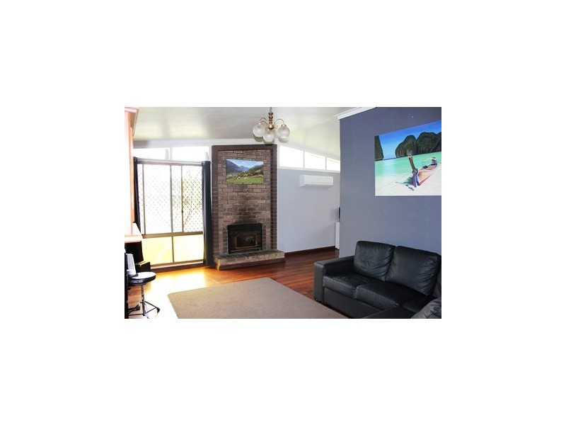 2 Coomel Close, Hillman WA 6168