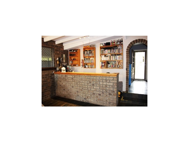 2 Coomel Close, Hillman WA 6168