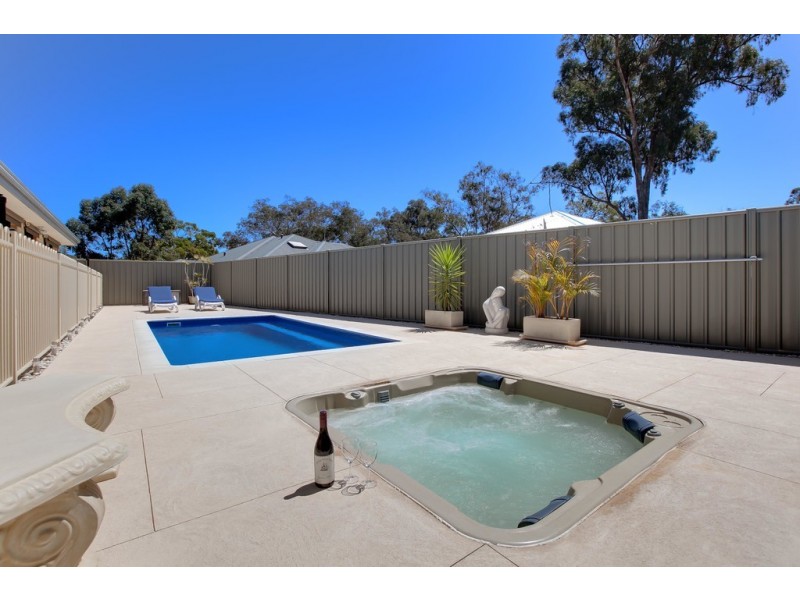 14 Ringwood Loop, Wellard WA 6170