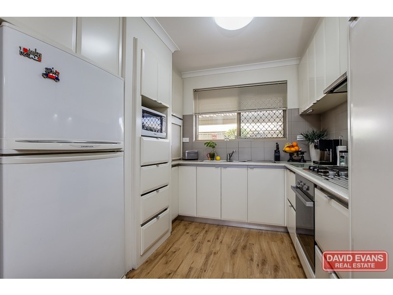 11/16 Hefron Street, Rockingham WA 6168