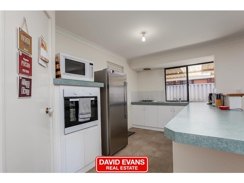 61 Fairview Drive, Waikiki WA 6169