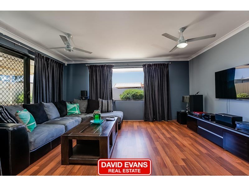 61 Fairview Drive, Waikiki WA 6169