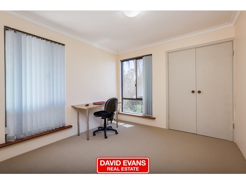 100 Donald Drive, Safety Bay WA 6169