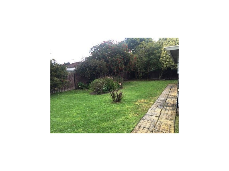 17 Cowan Street, Armadale WA 6112