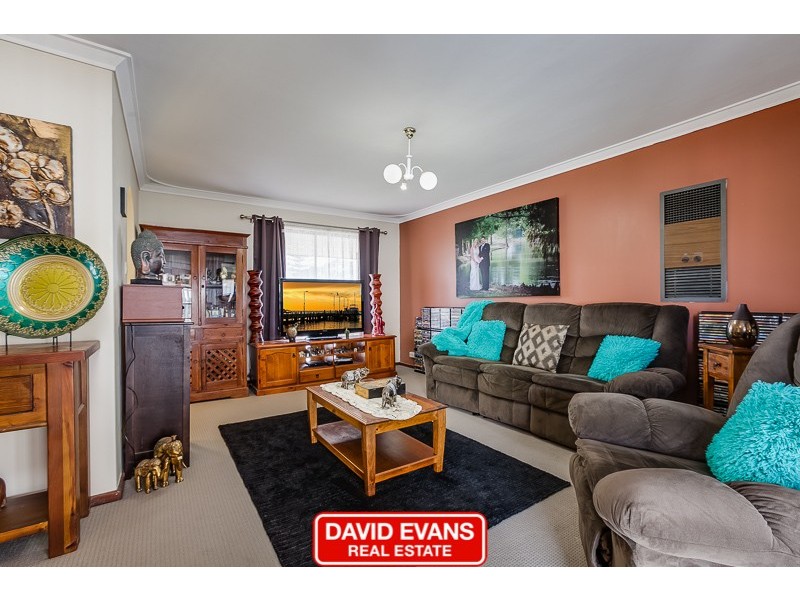99 Unnaro Street, Hillman WA 6168