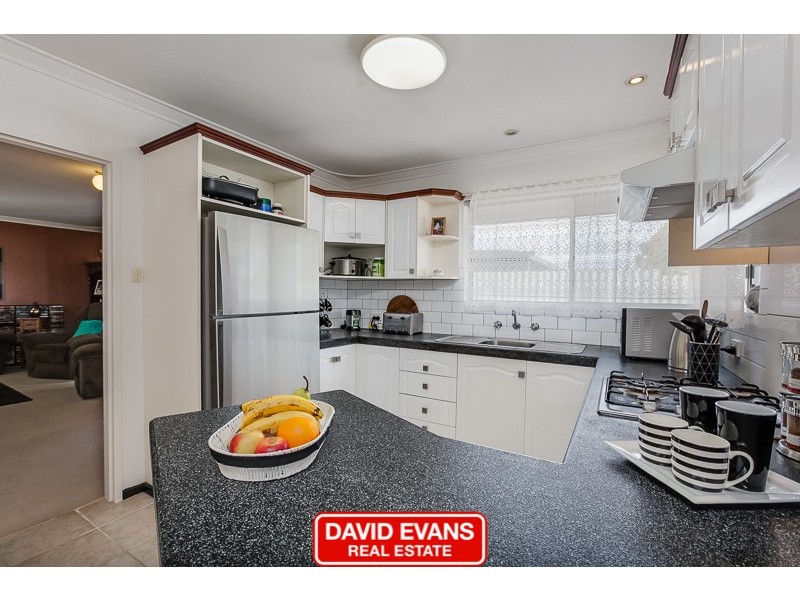 99 Unnaro Street, Hillman WA 6168
