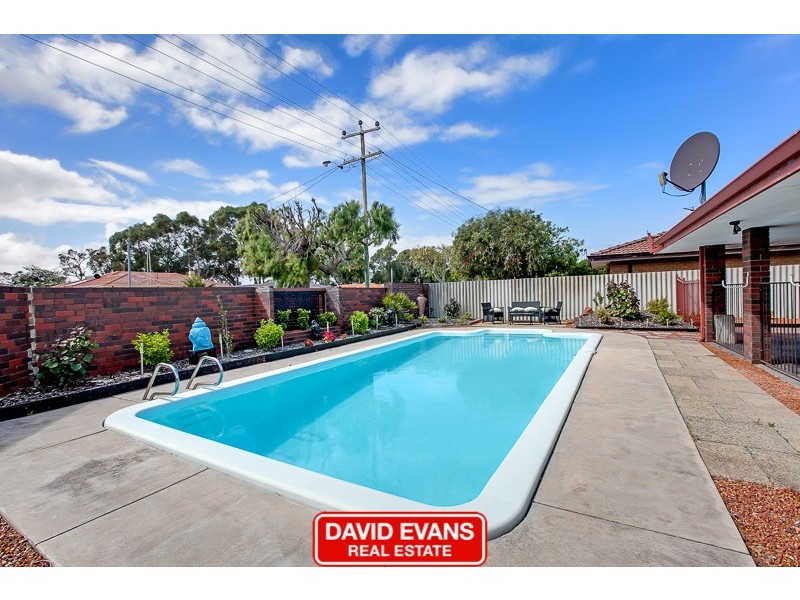 99 Unnaro Street, Hillman WA 6168