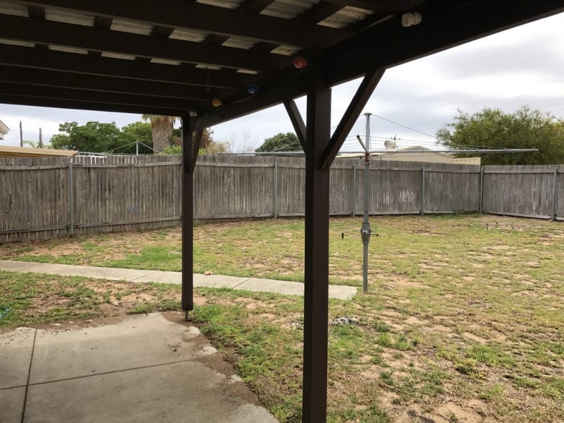 27 Linville Ave, Cooloongup WA 6168