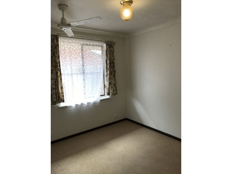 27 Linville Ave, Cooloongup WA 6168